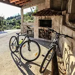 Modern With Balcony And Garden Апартаменты *