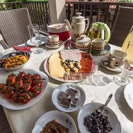 아파트 Modern With Balcony And Garden *