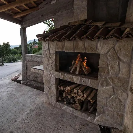 Modern With Balcony And Garden *