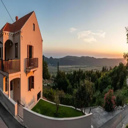 Modern With Balcony And Garden Pridvorje