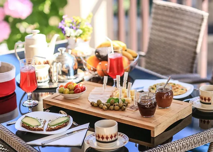 Modern With Balcony And Garden *