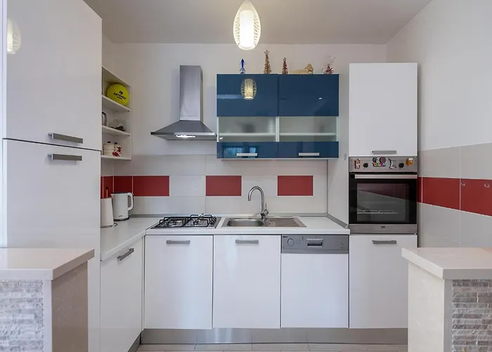 Appartement Modern With Balcony And Garden