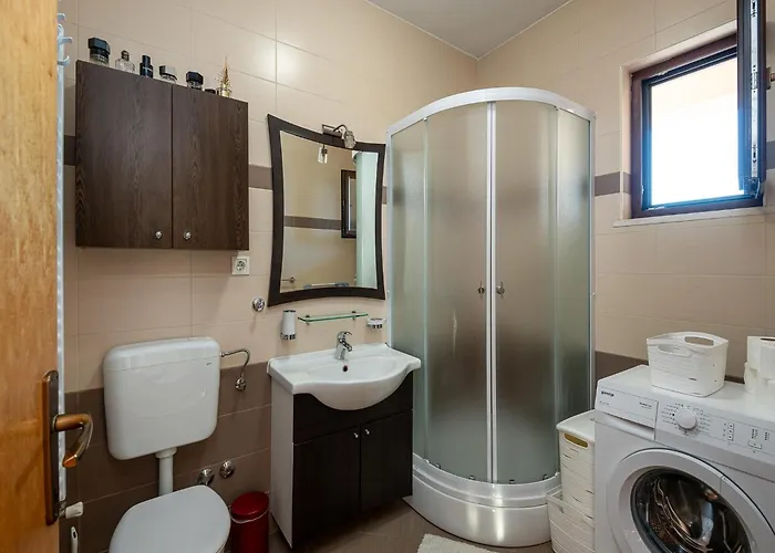 Appartement Modern With Balcony And Garden *