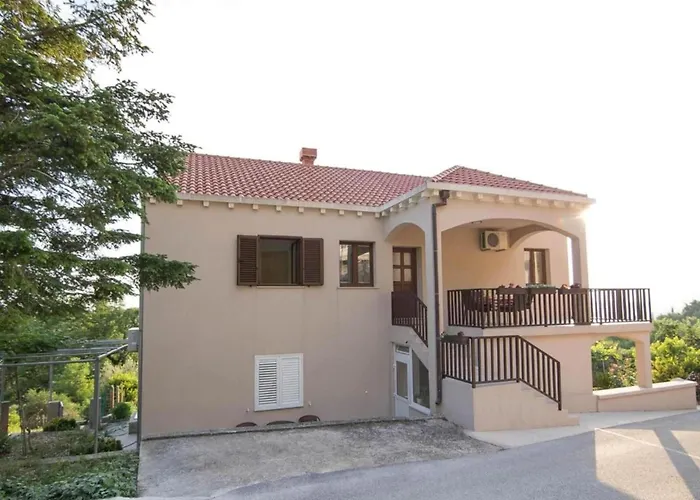 Modern With Balcony And Garden * Pridvorje